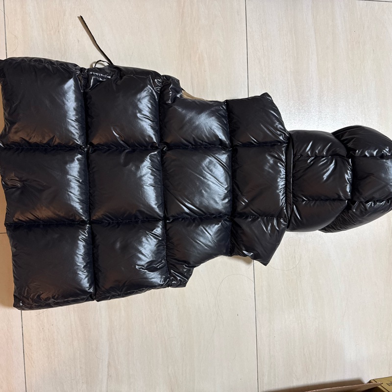 Moncler luzule連帽羽絨背心 尺寸2 黑色內𥚃棕色-7