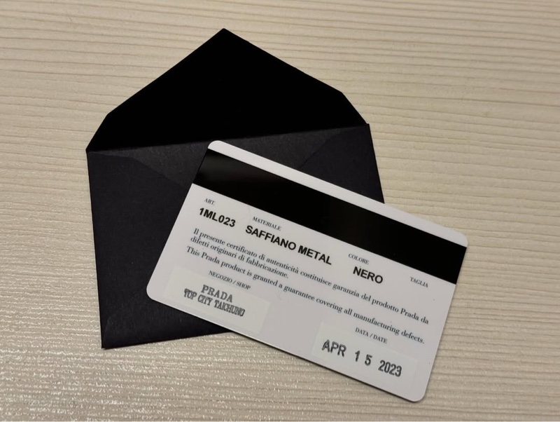 Prada Saffiano Metal 皮革短錢包(誠可刀🔪)-2