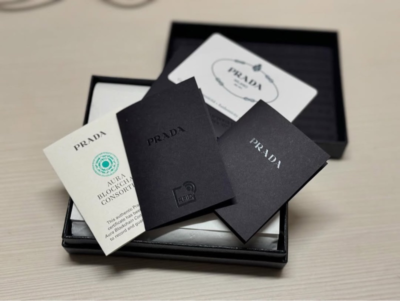 Prada Saffiano Metal 皮革短錢包(誠可刀🔪)-4