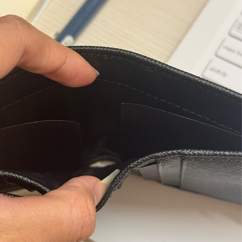 Prada Saffiano Metal 皮革短錢包(誠可刀🔪)-13