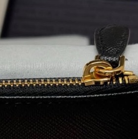 Prada Saffiano Metal 皮革短錢包(誠可刀🔪)-14