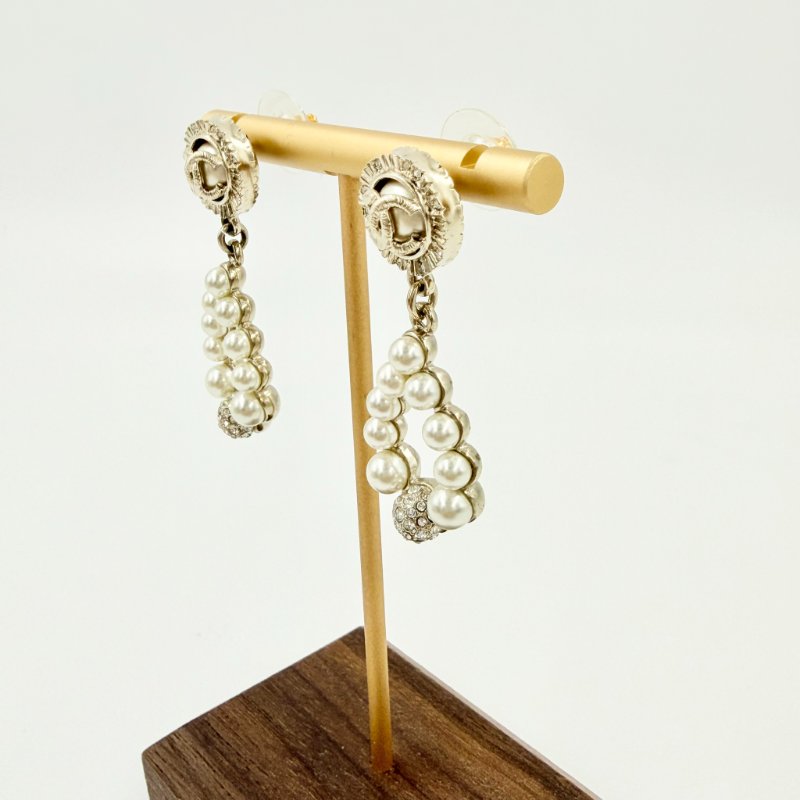 CHANEL - 圓形雙C珍珠圈吊墬水晶宮廷風耳環-6