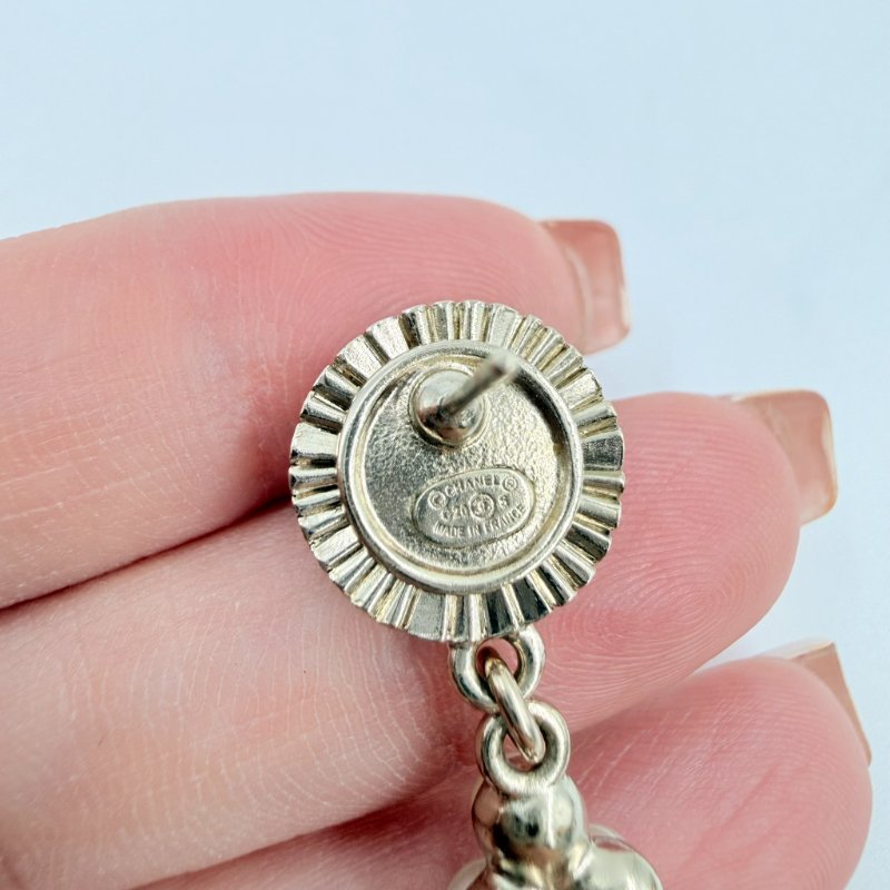 CHANEL - 圓形雙C珍珠圈吊墬水晶宮廷風耳環-12