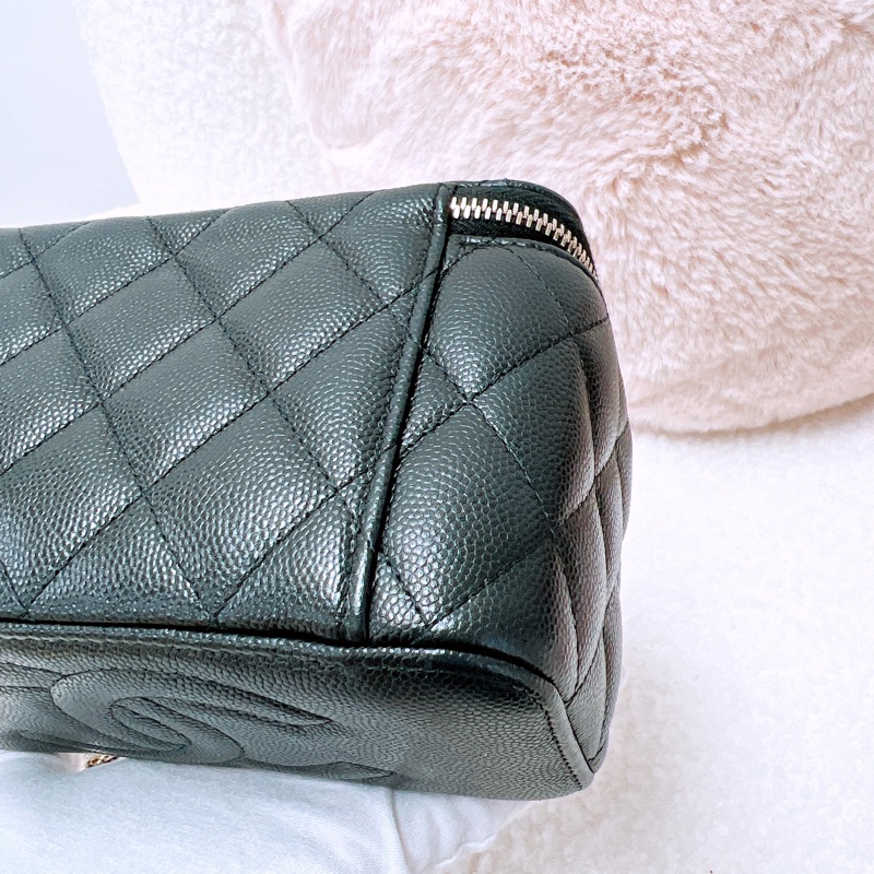 Chanel 黑金牛皮長盒子/化妝包-8