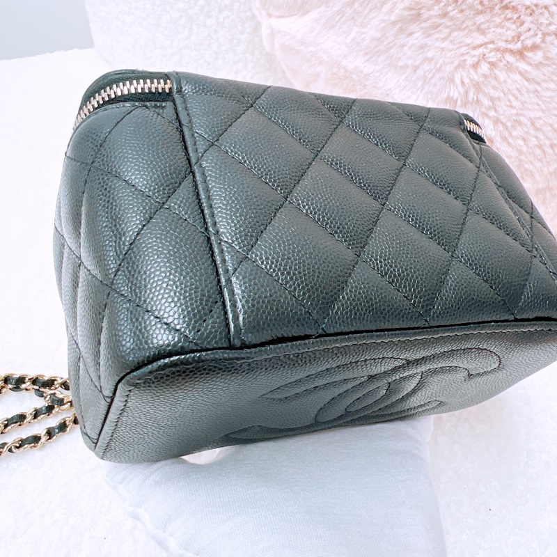 Chanel 黑金牛皮長盒子/化妝包-9