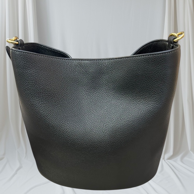 COACH willow黑色大水桶包-1