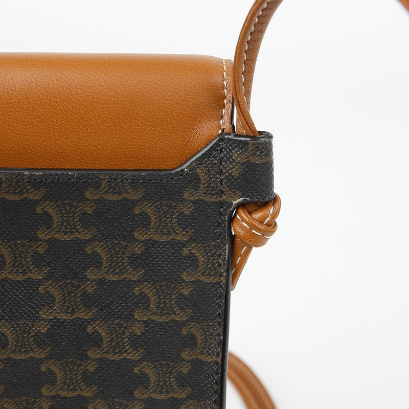 【包稅】CELINE 10G332CQD 翻蓋手機袋斜背包-4