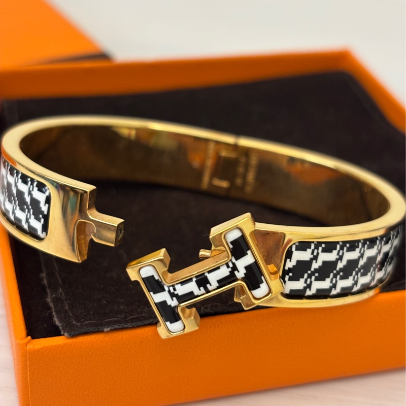 Hermes 愛馬仕 Clic H手環 黑底白馬 千鳥格格紋-0