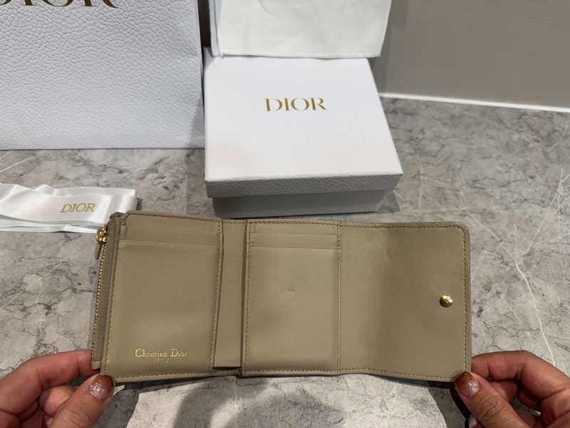 Dior 蒙田30 女用短夾 奶茶色-4