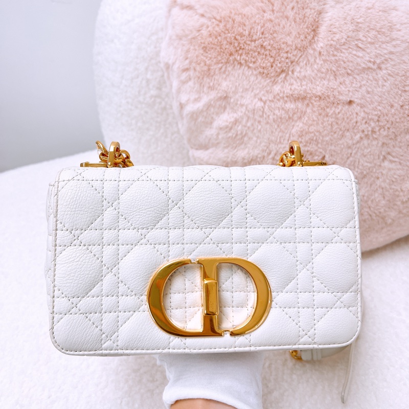 Dior caro 小號白色金扣肩背包-1