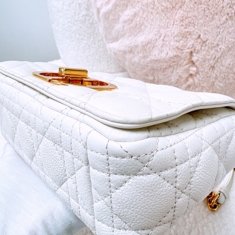 Dior caro 小號白色金扣肩背包-3