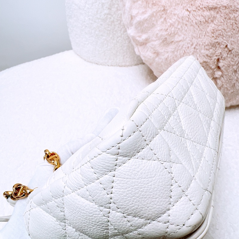 Dior caro 小號白色金扣肩背包-8