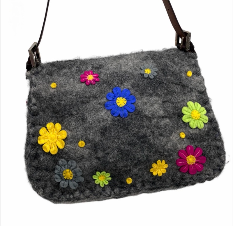 「JL精品代購」97新 Fendi超稀有灰色毛呢花花款大法棍-3