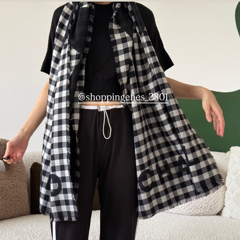 香奈兒 Chanel 25P 黑白格紋圍巾 黑色底-0