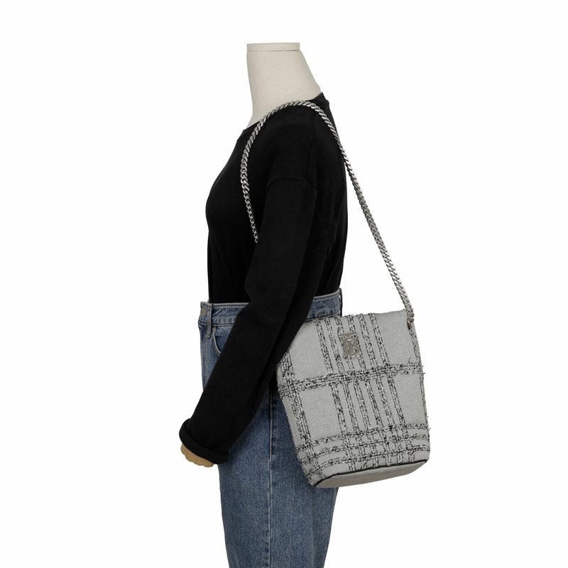 BURBERRY 小號 Lola 水桶肩包 8057700-8