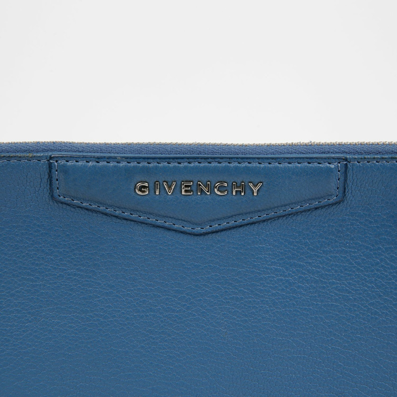 GIVENCHY Antigona 大號離合器-1