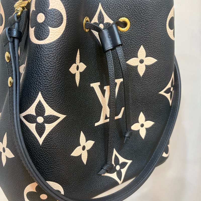 LV 新黑白Neonoe水桶包-1