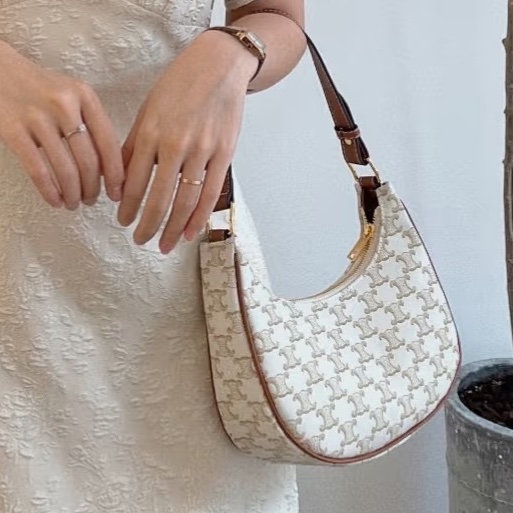 爆款低價出🤩Celine凱旋門老花Ava月亮包腋下包手提單肩包-2