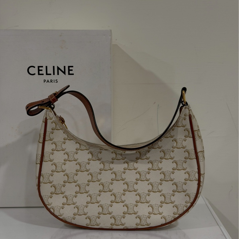 爆款低價出🤩Celine凱旋門老花Ava月亮包腋下包手提單肩包-4
