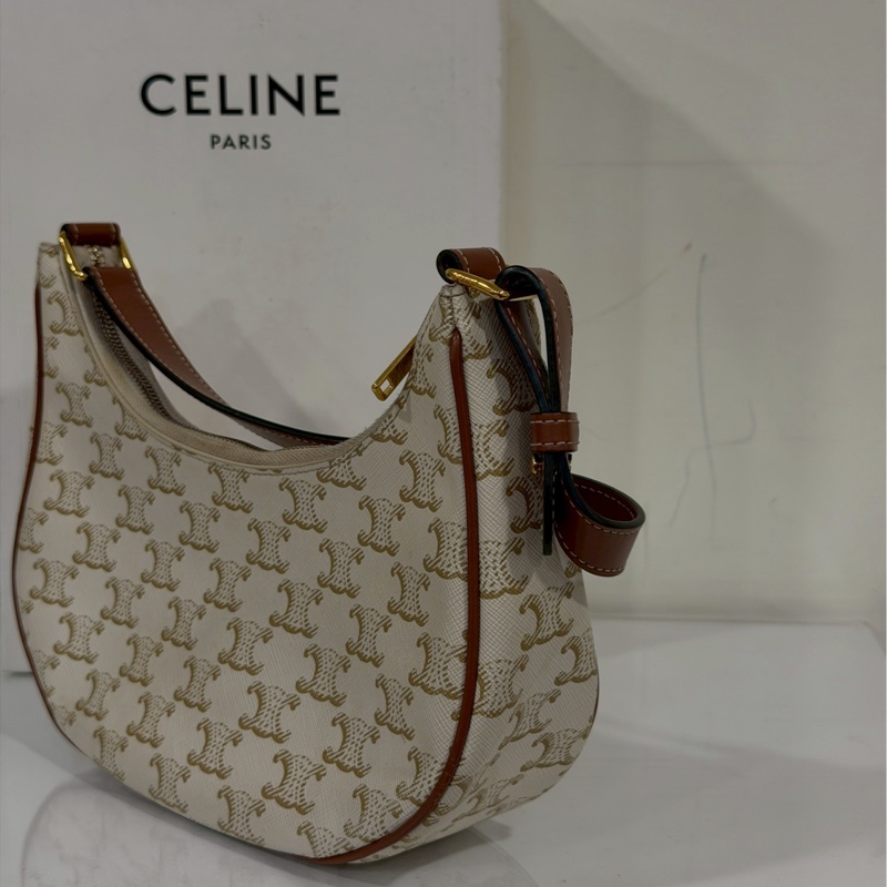 爆款低價出🤩Celine凱旋門老花Ava月亮包腋下包手提單肩包-9