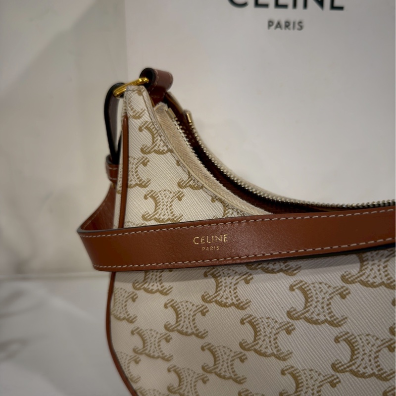 爆款低價出🤩Celine凱旋門老花Ava月亮包腋下包手提單肩包-21