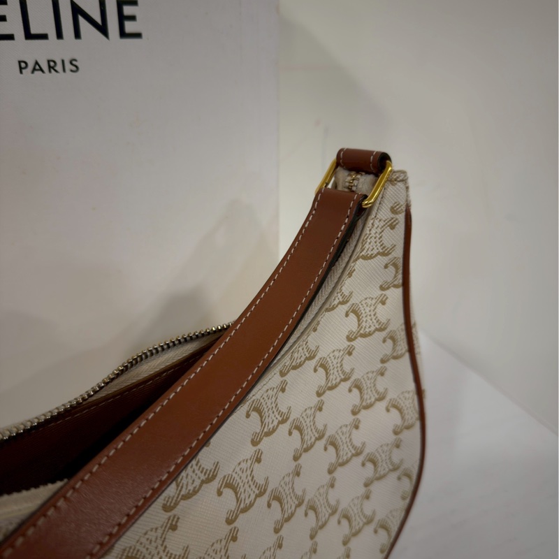 爆款低價出🤩Celine凱旋門老花Ava月亮包腋下包手提單肩包-22