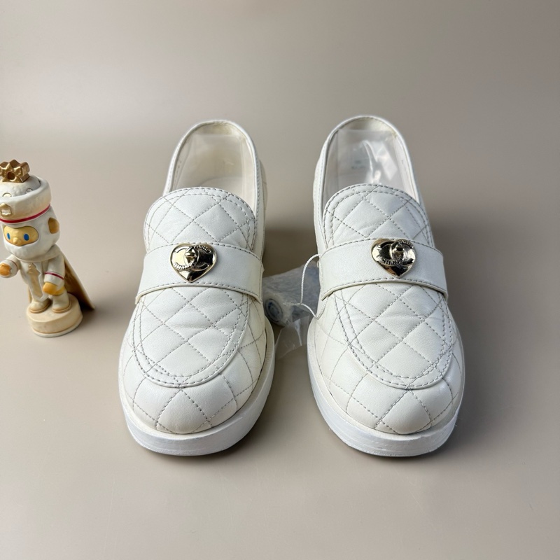 CHANEL香奈兒樂福鞋白金愛心扣38碼-1