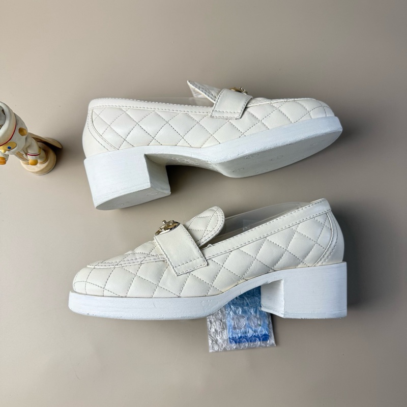 CHANEL香奈兒樂福鞋白金愛心扣38碼-8