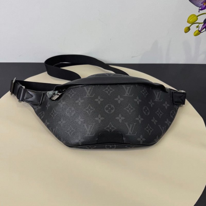 LV Discovery黑老花胸包腰包 芯片款 44x15x9 98新配件塵袋-1