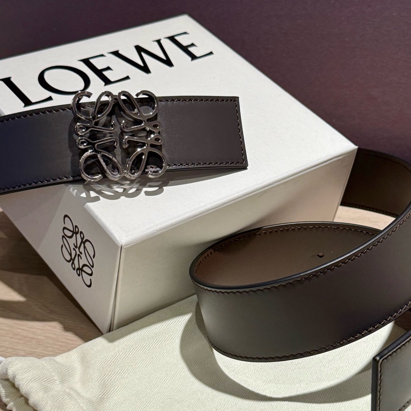 LOEWE 小牛皮Anagram 寬版銀釦雙面皮帶 95cm-2