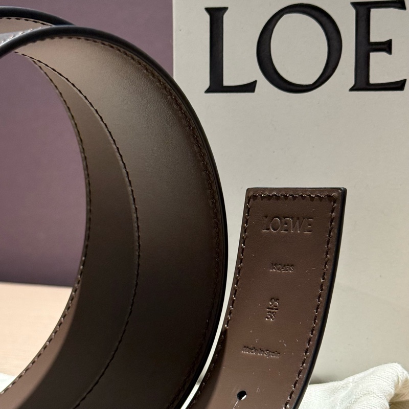 LOEWE 小牛皮Anagram 寬版銀釦雙面皮帶 95cm-3