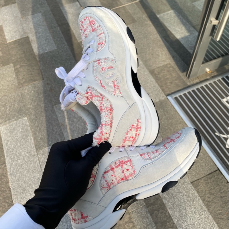 99新CHANEL香奈兒 皮革徽標 系帶低幫 生活體閒鞋 女款粉米色-3