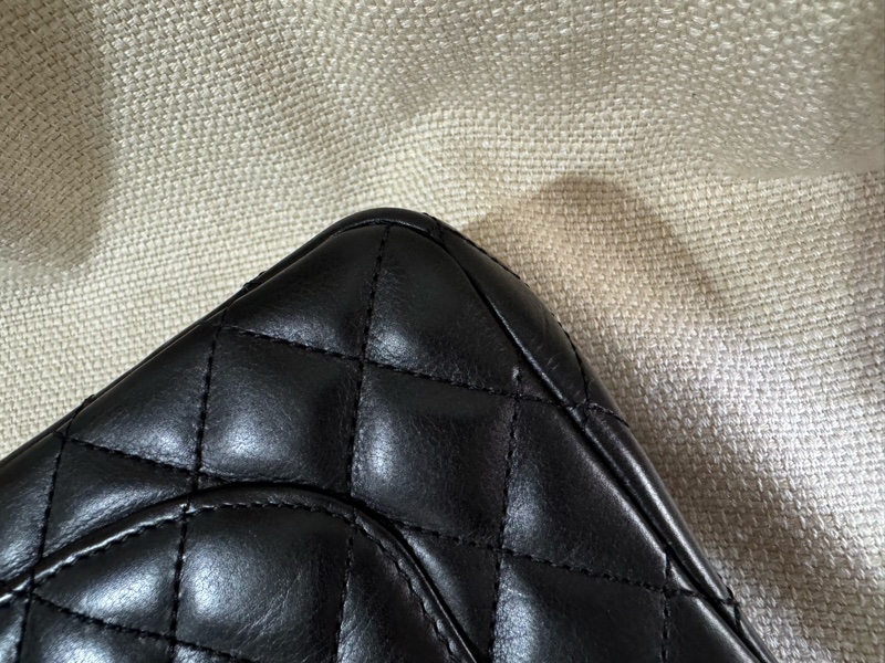 小巴黎二手名牌 Chanel mini coco 20cm 黑金 牛皮 宮廷款-18