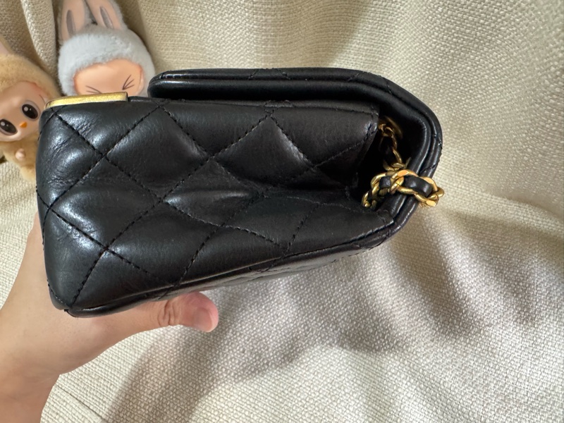 小巴黎二手名牌 Chanel mini coco 20cm 黑金 牛皮 宮廷款-22