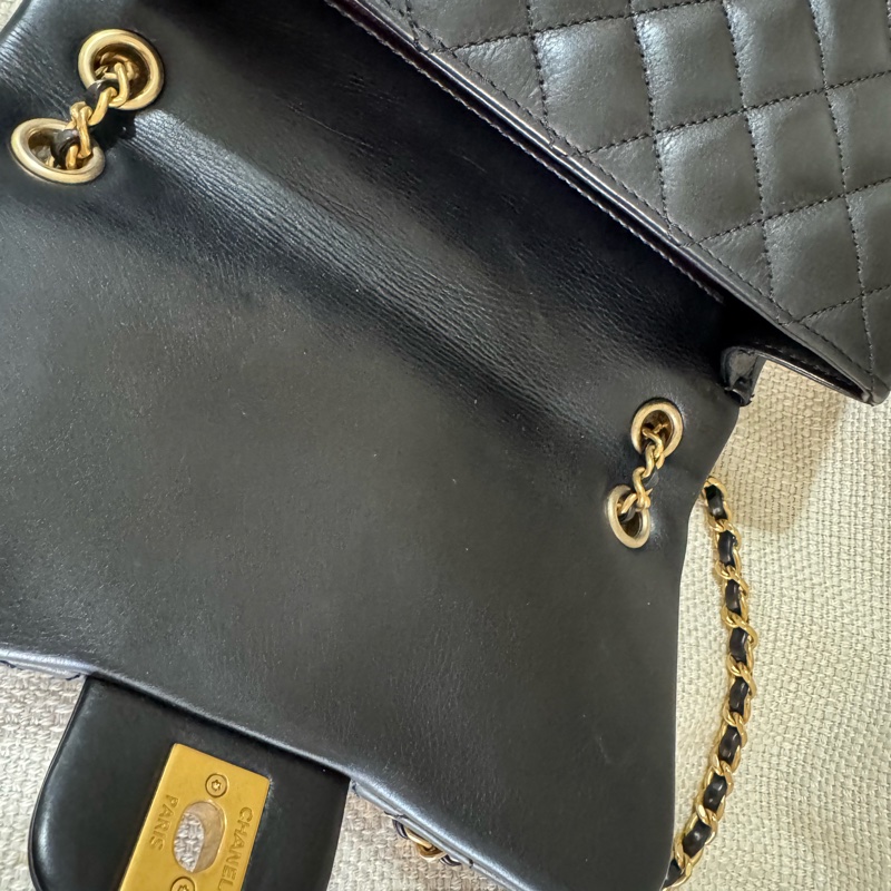 小巴黎二手名牌 Chanel mini coco 20cm 黑金 牛皮 宮廷款-23