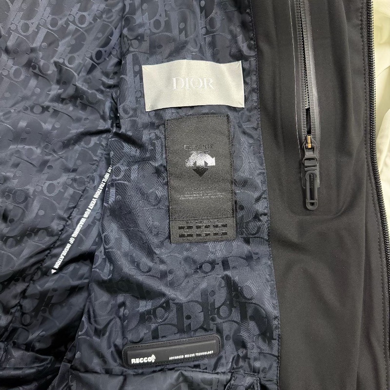 ❤️ DIOR x Descente 聯名 滑雪係列 內裡老花滿印  白色羽絨外套-4