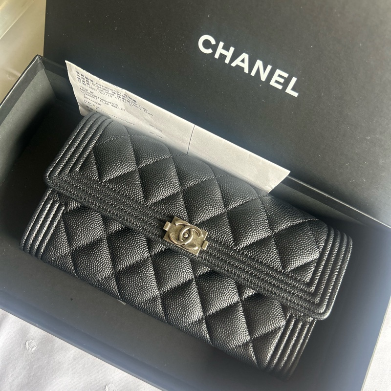 【全新】CHANEL Boy L-Gusset Flap Wallet 黑色魚子醬皮 長夾(附原始發票+盒袋卡)-0