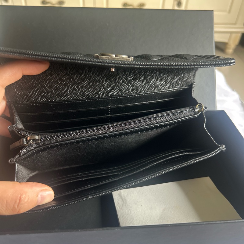 【全新】CHANEL Boy L-Gusset Flap Wallet 黑色魚子醬皮 長夾(附原始發票+盒袋卡)-2