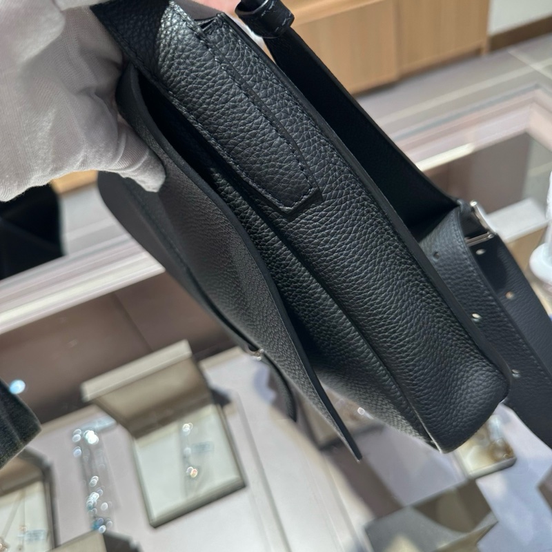 Hermes爱马仕 SteveLightjunior黑色银扣Togo皮信差包-4