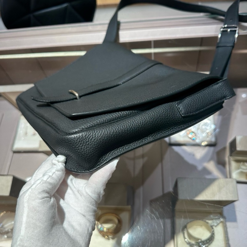 Hermes爱马仕 SteveLightjunior黑色银扣Togo皮信差包-5