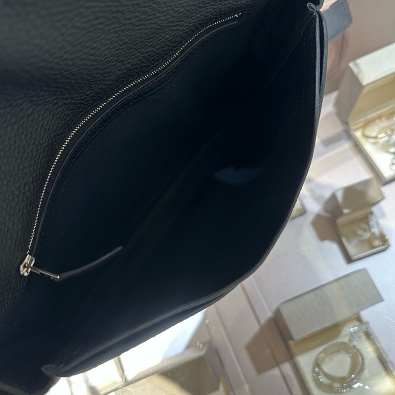 Hermes爱马仕 SteveLightjunior黑色银扣Togo皮信差包-6