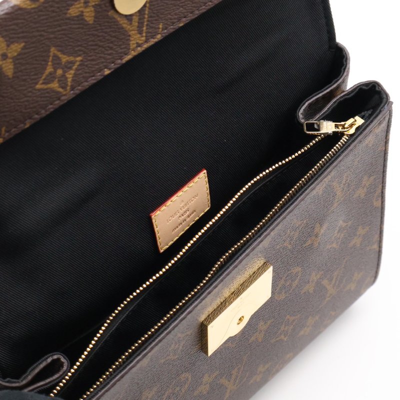 LOUIS VUITTON Cluny BB-2