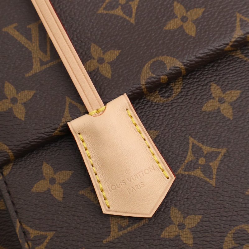LOUIS VUITTON Cluny BB-5