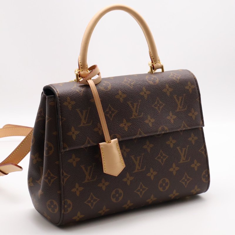 LOUIS VUITTON Cluny BB-7