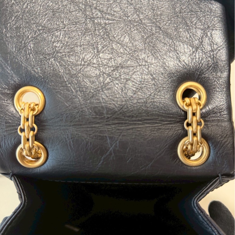 CHANEL 黑金2.55 mini豎版口蓋包-19