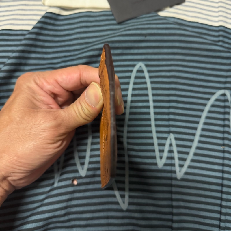 MCM 皮革附掛繩卡片夾-5