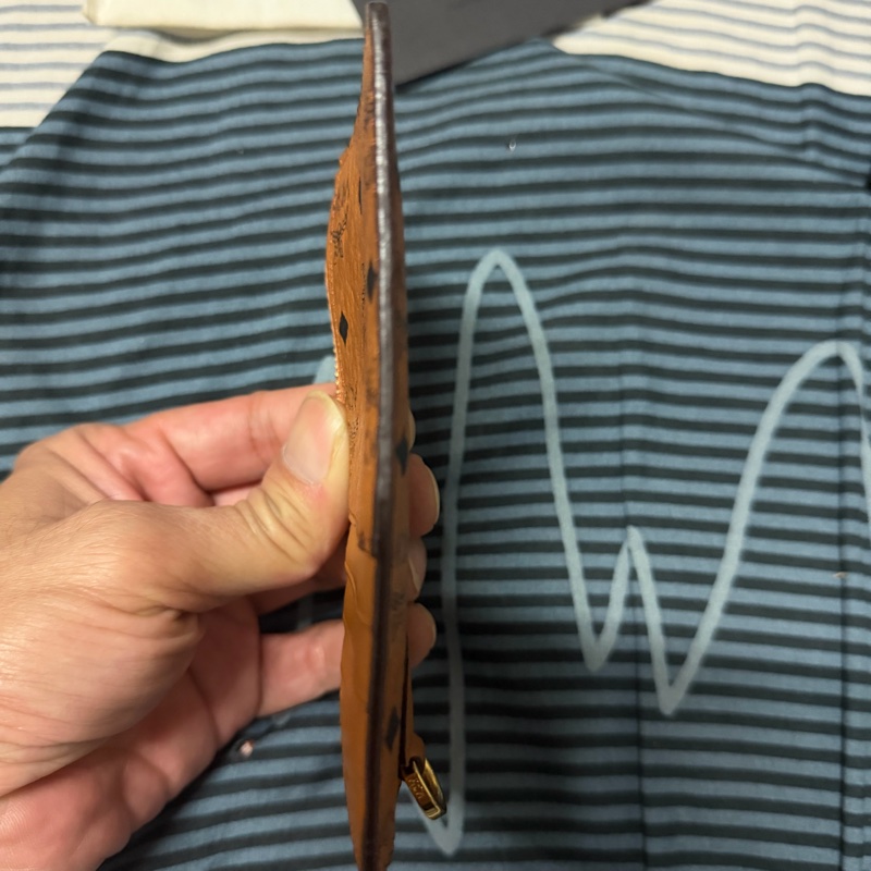 MCM 皮革附掛繩卡片夾-6