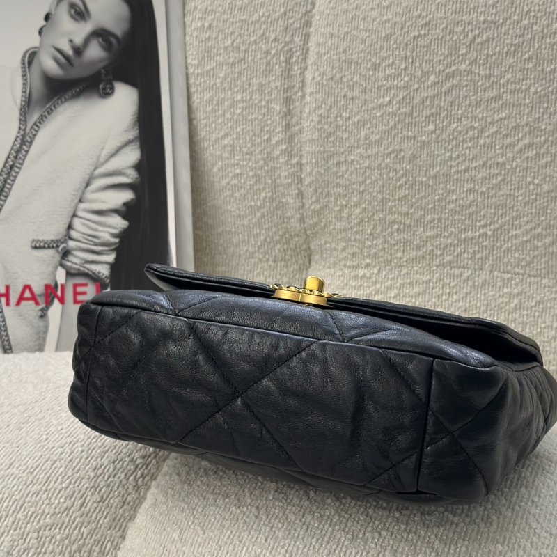 CHANEL 19 Bag 菱格紋羊皮手提肩背包 26 - 黑金29開-4