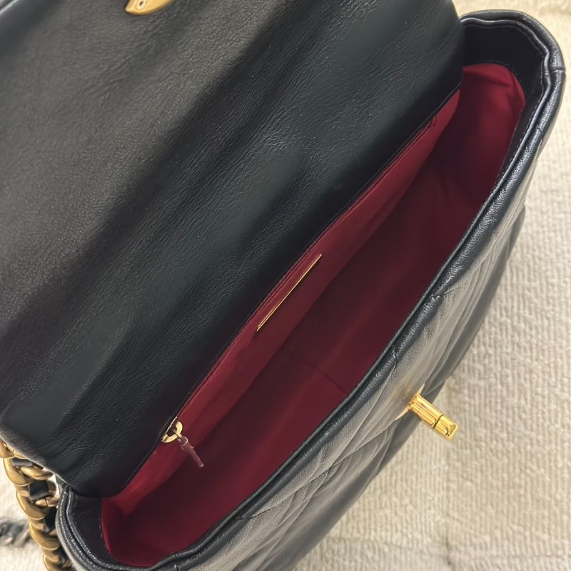 CHANEL 19 Bag 菱格紋羊皮手提肩背包 26 - 黑金29開-5