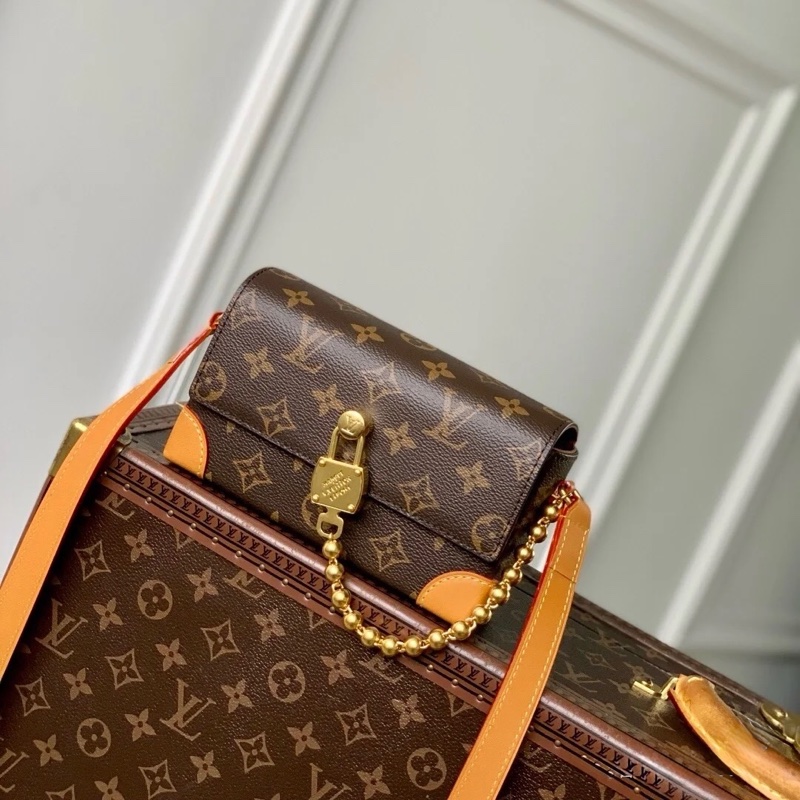 🈶25年購證 #近新閒置 #王鶴棣同款 Lv steamer鎖頭盒子斜挎包-2